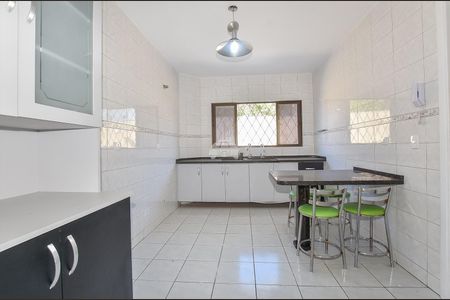 11_photo/94dce53489.aedcea8cc705b638-ATLAS-5d4e0039-676b-4fa5-9fb2-12946c396cc1.jpg de casa à venda com 3 quartos, 138m² em Jardim das Américas, Curitiba