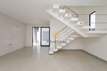 8_photo/94dce53493.59d7cd6ff3b1522f-ATLAS-03580f74-a2c7-49d6-9568-e20ba35f963a.jpg de casa à venda com 3 quartos, 125m² em Jardim das Américas, Curitiba