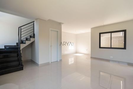 6_photo/94dce534ff.1c5239ba28d6b66b-ATLAS-2ece8d43-ffef-46c3-8e61-0d18987e14f2.jpg de casa à venda com 3 quartos, 123m² em Uberaba, Curitiba