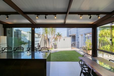 21_photo/94dce535c7.2fa4e174da1a21cd-ATLAS-170065c6-9dde-4b70-bd4e-2a0de9a773f9.jpg de casa à venda com 4 quartos, 221m² em Jardim das Américas, Curitiba