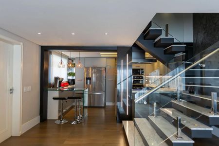 12_photo/94dce535c7.2fa4e174da1a21cd-ATLAS-196d7682-3343-40bd-abeb-eb1053c5f21c.jpg de casa à venda com 4 quartos, 221m² em Jardim das Américas, Curitiba