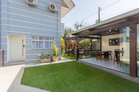 2_photo/94dce535c7.2fa4e174da1a21cd-ATLAS-23a7a339-0a5b-47dd-9ea3-70832a619384.jpg de casa à venda com 4 quartos, 221m² em Jardim das Américas, Curitiba