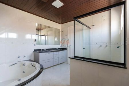 42_photo/94dce535c7.2fa4e174da1a21cd-ATLAS-29425ad0-6b0e-46e6-a79a-db74612819d6.jpg de casa à venda com 4 quartos, 221m² em Jardim das Américas, Curitiba