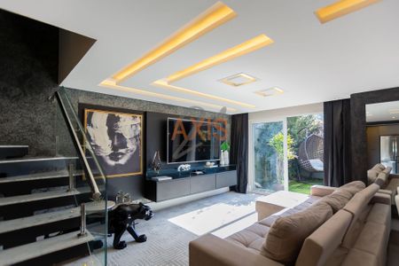 11_photo/94dce535c7.2fa4e174da1a21cd-ATLAS-e7f4adef-25ea-4d25-9e49-92cda9a9d56a.jpg de casa à venda com 4 quartos, 221m² em Jardim das Américas, Curitiba