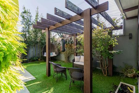 27_photo/94dce535c7.2fa4e174da1a21cd-ATLAS-e96f6f93-02ed-43c1-9cab-33ba81173c45.jpg de casa à venda com 4 quartos, 221m² em Jardim das Américas, Curitiba