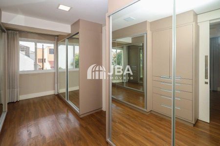 18_photo/94dce535d1.badfd497b63a3b5d-ATLAS-e31fc9b9-156c-4ba5-88dd-7c3156e2f889.jpg de casa à venda com 5 quartos, 780m² em Jardim das Américas, Curitiba