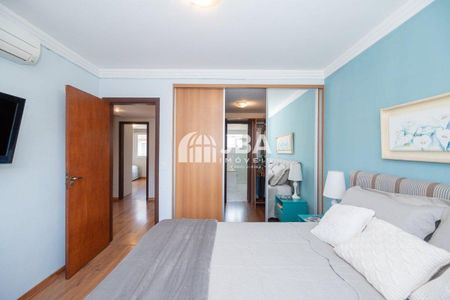 12_photo/94dce5368d.c73b78bac5a2f3b6-ATLAS-b5a8770a-a929-46a9-bd0f-def45f9a6910.jpg de casa à venda com 0 quarto, 240m² em Jardim das Américas, Curitiba