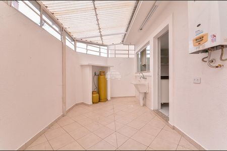 6_photo/94dce5368f.688fb8ab3652c141-ATLAS-6bc08647-aebe-4025-867e-883c8a874d0e.jpg de casa para alugar com 3 quartos, 232m² em Jardim das Américas, Curitiba