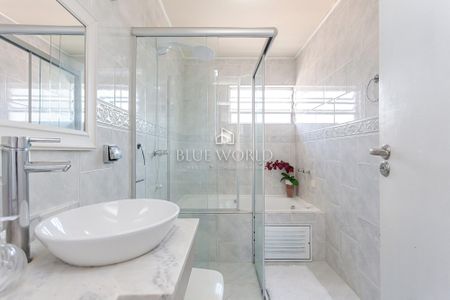 7_photo/94dce536fd.79518a11401aeb31-ATLAS-1cd306ae-e87e-4d7b-b899-637ee6a79a2c.jpg de casa à venda com 5 quartos, 200m² em Jardim das Américas, Curitiba