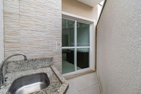 26_photo/94dce5371f.70d34e1d457a0501-ATLAS-e4b8c6df-c6f8-49fb-943c-cc05656cb646.jpg de casa à venda com 4 quartos, 160m² em Jardim das Américas, Curitiba