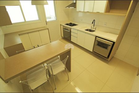 9_photo/94dce5371f.9e8e7cf7edaa750e-ATLAS-5b185748-9036-460b-9ff1-3a189b678eb7.jpg de casa à venda com 4 quartos, 200m² em Jardim das Américas, Curitiba
