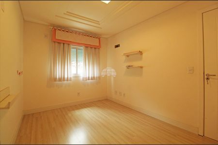 5_photo/94dce5371f.9e8e7cf7edaa750e-ATLAS-5cb7d134-3fb6-4607-b2f5-47e429b464b4.jpg de casa à venda com 4 quartos, 200m² em Jardim das Américas, Curitiba