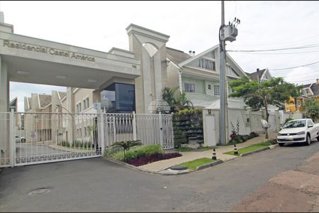 3_photo/94dce5371f.9e8e7cf7edaa750e-ATLAS-8a29a929-ae68-42c3-b03b-83577d4359e6.jpg de casa à venda com 4 quartos, 200m² em Jardim das Américas, Curitiba