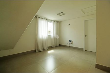 2_photo/94dce5371f.9e8e7cf7edaa750e-ATLAS-bed84501-8d21-4f66-97d6-7eaabb97cf72.jpg de casa à venda com 4 quartos, 200m² em Jardim das Américas, Curitiba