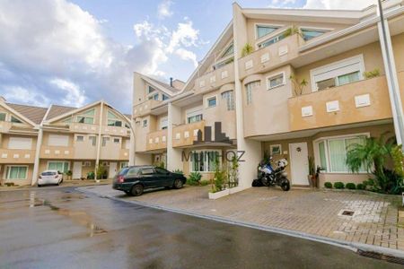 10_photo/94dce5371f.b0f4dcae1265fd7d-ATLAS-51be67dd-c6ce-4930-bdb8-7d83e096c45c.jpg de casa à venda com 4 quartos, 200m² em Jardim das Américas, Curitiba