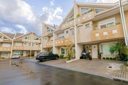 8_photo/94dce5371f.b0f4dcae1265fd7d-ATLAS-53830877-c984-4fea-8507-b6f7eaccd3aa.jpg de casa à venda com 4 quartos, 200m² em Jardim das Américas, Curitiba