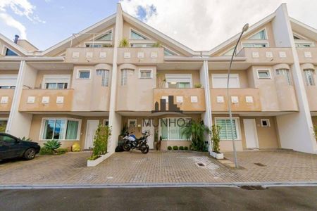 7_photo/94dce5371f.b0f4dcae1265fd7d-ATLAS-6f2e05e9-df57-42d0-aa31-14404a7b2764.jpg de casa à venda com 4 quartos, 200m² em Jardim das Américas, Curitiba