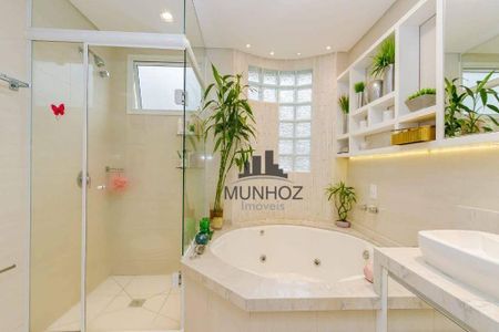 6_photo/94dce5371f.b0f4dcae1265fd7d-ATLAS-de72aba3-3eb6-47ee-99e5-4f335288caa3.jpg de casa à venda com 4 quartos, 200m² em Jardim das Américas, Curitiba