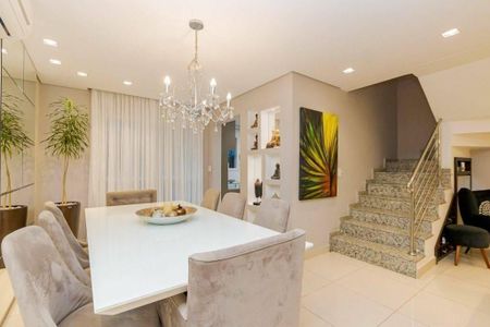 4_photo/94dce53729.2f15d505e37c7ac5-ATLAS-6eb67030-8b67-4f54-bbb4-bb6c7e16b2e4.jpg de casa à venda com 4 quartos, 200m² em Jardim das Américas, Curitiba