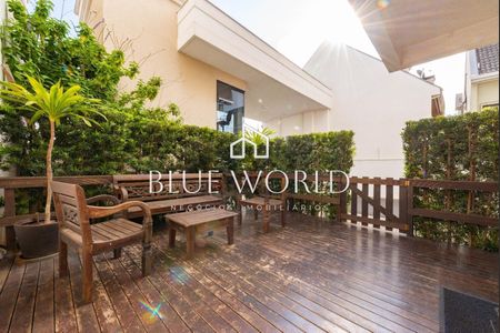 6_photo/94dce53729.bdf1def5ceb5107f-ATLAS-69a4638d-e913-40f4-ab7d-634ede5fa0ab.jpg de casa à venda com 4 quartos, 226m² em Jardim das Américas, Curitiba