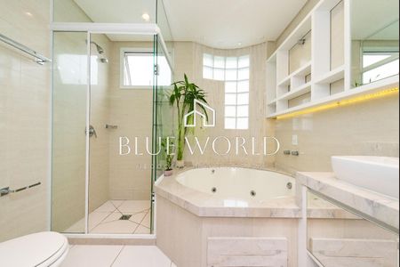 10_photo/94dce53729.bdf1def5ceb5107f-ATLAS-ed606cde-043c-42fa-b2f5-656888b2d02f.jpg de casa à venda com 4 quartos, 226m² em Jardim das Américas, Curitiba