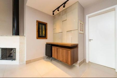 24_photo/94dce53729.ceff8192393c33de-ATLAS-3f0d9e8d-8fc7-47a5-af2c-e04d0192b13a.jpg de casa à venda com 4 quartos, 200m² em Jardim das Américas, Curitiba