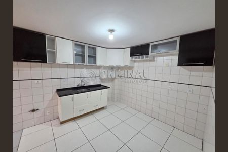 9_photo/94dce5372f.be208a042235285f-ATLAS-6a41a431-0e37-4bc7-b82c-06e91002d4b4.jpg de casa para alugar com 4 quartos, 130m² em Jardim das Américas, Curitiba