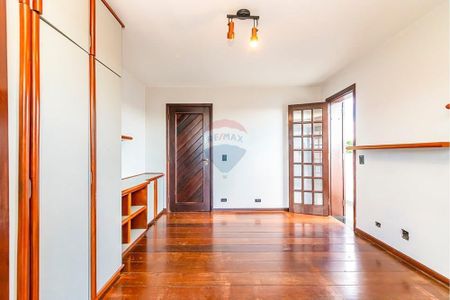 26_photo/94dce53785.bd2dffe6b68feeb7-ATLAS-00daccc7-9da1-4cb5-a401-4a8897f2a384.jpg de casa à venda com 6 quartos, 446m² em Jardim das Américas, Curitiba