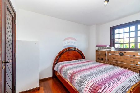 29_photo/94dce53785.bd2dffe6b68feeb7-ATLAS-0630fe19-f6e0-46f9-be58-eaa99fbfbaee.jpg de casa à venda com 6 quartos, 446m² em Jardim das Américas, Curitiba