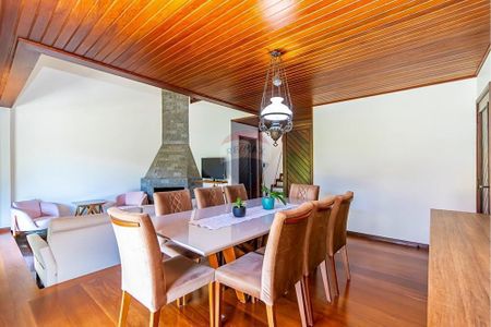 39_photo/94dce53785.bd2dffe6b68feeb7-ATLAS-0d22277e-3ee5-458f-8a8a-0e61acbfbff6.jpg de casa à venda com 6 quartos, 446m² em Jardim das Américas, Curitiba