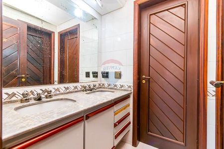 16_photo/94dce53785.bd2dffe6b68feeb7-ATLAS-109acce1-33c8-4a84-8059-b43779f5daf2.jpg de casa à venda com 6 quartos, 446m² em Jardim das Américas, Curitiba