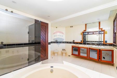 11_photo/94dce53785.bd2dffe6b68feeb7-ATLAS-2354cb71-78e0-4e30-8583-4204fa701af3.jpg de casa à venda com 6 quartos, 446m² em Jardim das Américas, Curitiba