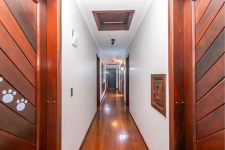 31_photo/94dce53785.bd2dffe6b68feeb7-ATLAS-33dff9b2-ccf8-415f-8d9e-cb3c9e1cde87.jpg de casa à venda com 6 quartos, 446m² em Jardim das Américas, Curitiba