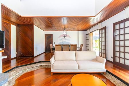 37_photo/94dce53785.bd2dffe6b68feeb7-ATLAS-82e0e82d-ccd9-4a9d-be2f-b251c9d8b837.jpg de casa à venda com 6 quartos, 446m² em Jardim das Américas, Curitiba