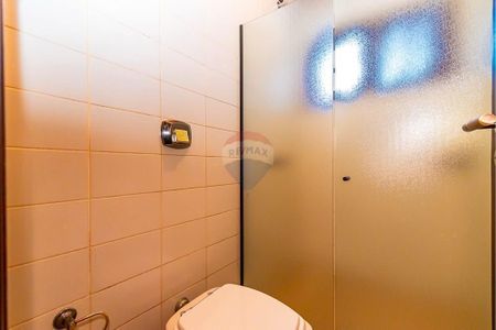 47_photo/94dce53785.bd2dffe6b68feeb7-ATLAS-c567e24e-af56-4392-b4f7-d3c7c35fe84f.jpg de casa à venda com 6 quartos, 446m² em Jardim das Américas, Curitiba