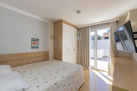 11_photo/94dce537b5.dbff8cd60a7e217a-ATLAS-7dfd5c37-81de-4c3c-8fa3-57a32499e21d.jpg de casa à venda com 3 quartos, 205m² em Jardim das Américas, Curitiba