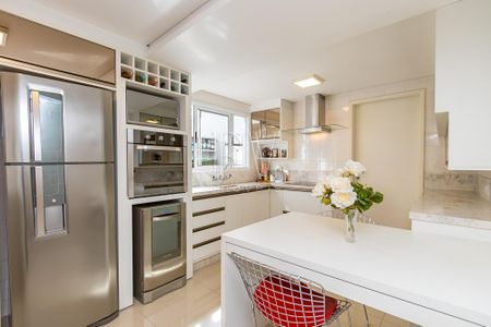 8_photo/94dce537b5.dbff8cd60a7e217a-ATLAS-bcdea9e5-28cf-4ddd-b88d-46ab4d8a4053.jpg de casa à venda com 3 quartos, 205m² em Jardim das Américas, Curitiba