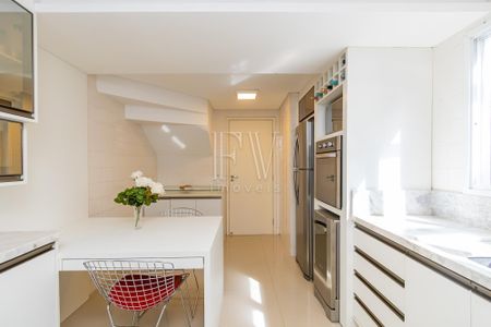 2_photo/94dce537b5.dbff8cd60a7e217a-ATLAS-c4aaaa2f-d08b-4609-8317-c08b9319c048.jpg de casa à venda com 3 quartos, 205m² em Jardim das Américas, Curitiba