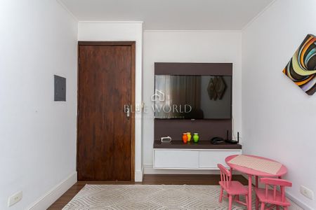 7_photo/94dce537bb.ceff8192393c33de-ATLAS-0e9c0e7d-0a57-4df1-92e4-7b8732411ca1.jpg de casa à venda com 5 quartos, 200m² em Jardim das Américas, Curitiba