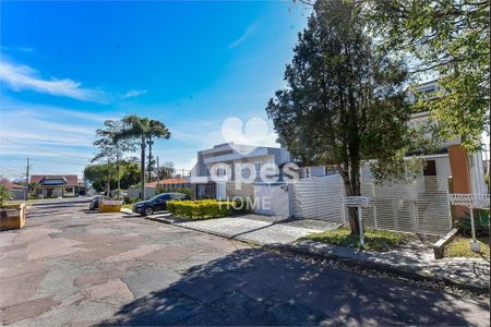 9_photo/94dce5381b.6fe88814f58c8792-ATLAS-dbdd826f-c83a-47d6-b680-d8552d2fdb3c.jpg de casa à venda com 4 quartos, 310m² em Jardim das Américas, Curitiba