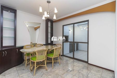 5_photo/94dce538cd.49e5f4e107e90c19-ATLAS-9c009125-838c-484a-9a86-1e140ee0283a.jpg de casa para alugar com 3 quartos, 178m² em Jardim das Américas, Curitiba