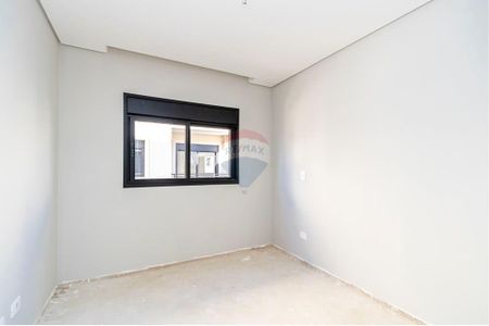 31_photo/94dce538ff.4cea1a0b3f6bbd2f-ATLAS-36f9d0f1-526d-484b-b456-ceff36504510.jpg de casa à venda com 3 quartos, 138m² em Jardim das Américas, Curitiba