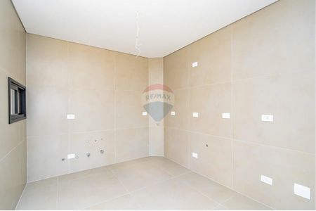 17_photo/94dce538ff.4cea1a0b3f6bbd2f-ATLAS-3b5503fc-4e65-4531-8487-e2748d1da797.jpg de casa à venda com 3 quartos, 138m² em Jardim das Américas, Curitiba