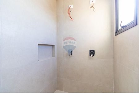 44_photo/94dce538ff.4cea1a0b3f6bbd2f-ATLAS-cdf661ac-2bd3-443e-b217-3fefaa6a6b94.jpg de casa à venda com 3 quartos, 138m² em Jardim das Américas, Curitiba