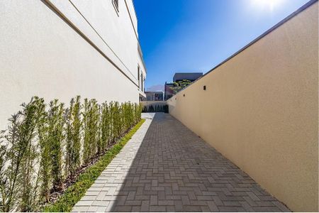 9_photo/94dce538ff.4cea1a0b3f6bbd2f-ATLAS-dedb9665-83e9-45a1-be30-95818a3fd10d.jpg de casa à venda com 3 quartos, 138m² em Jardim das Américas, Curitiba