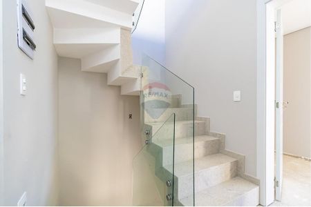 48_photo/94dce538ff.4cea1a0b3f6bbd2f-ATLAS-fa320d3d-8604-47c3-95b5-7fad01997a6d.jpg de casa à venda com 3 quartos, 138m² em Jardim das Américas, Curitiba