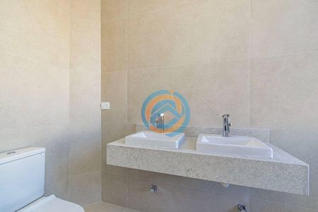 30_photo/94dce53907.31bbc9a9a16e9dda-ATLAS-9f222c12-556a-4838-b578-562e1e182ad4.jpg de casa à venda com 3 quartos, 138m² em Jardim das Américas, Curitiba