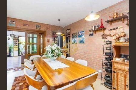 1_photo/94dce5390b.df2406aa61ba3211-ATLAS-0bce00c4-b606-4e2b-ac2d-f4cfb9fe1f8e.jpg de casa para alugar com 4 quartos, 490m² em Jardim das Américas, Curitiba