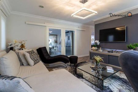 8_photo/94dce5390b.df2406aa61ba3211-ATLAS-1b69df25-a747-45f3-9b04-1ae600232ed7.jpg de casa à venda com 4 quartos, 490m² em Jardim das Américas, Curitiba