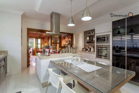 12_photo/94dce5390b.df2406aa61ba3211-ATLAS-35b335f3-80b0-439f-a939-c7f0ae1eee31.jpg de casa à venda com 4 quartos, 490m² em Jardim das Américas, Curitiba